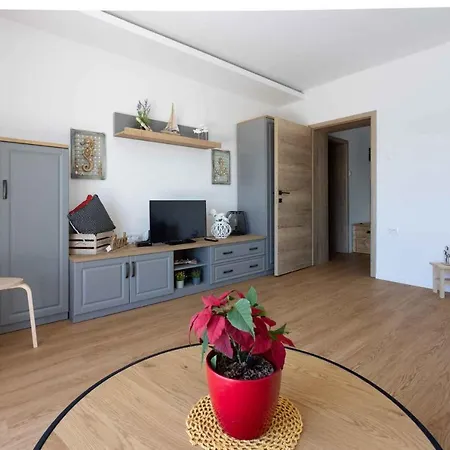 Apartment In 39143
