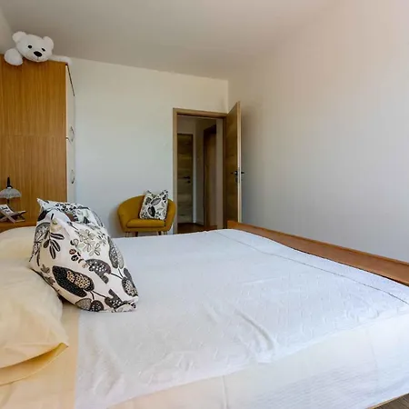 Apartman In 39143 Crikvenica